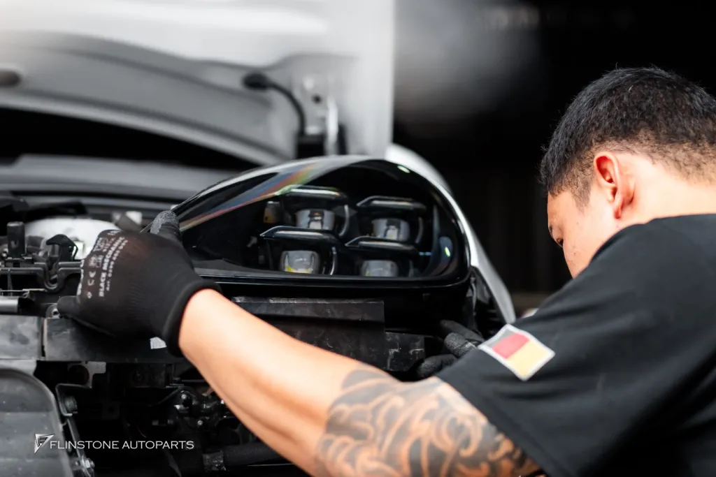 Porsche Cayenne ไฟหน้า