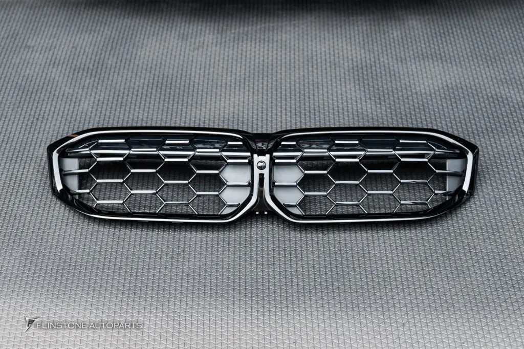 BMW G20 กระจังแท้