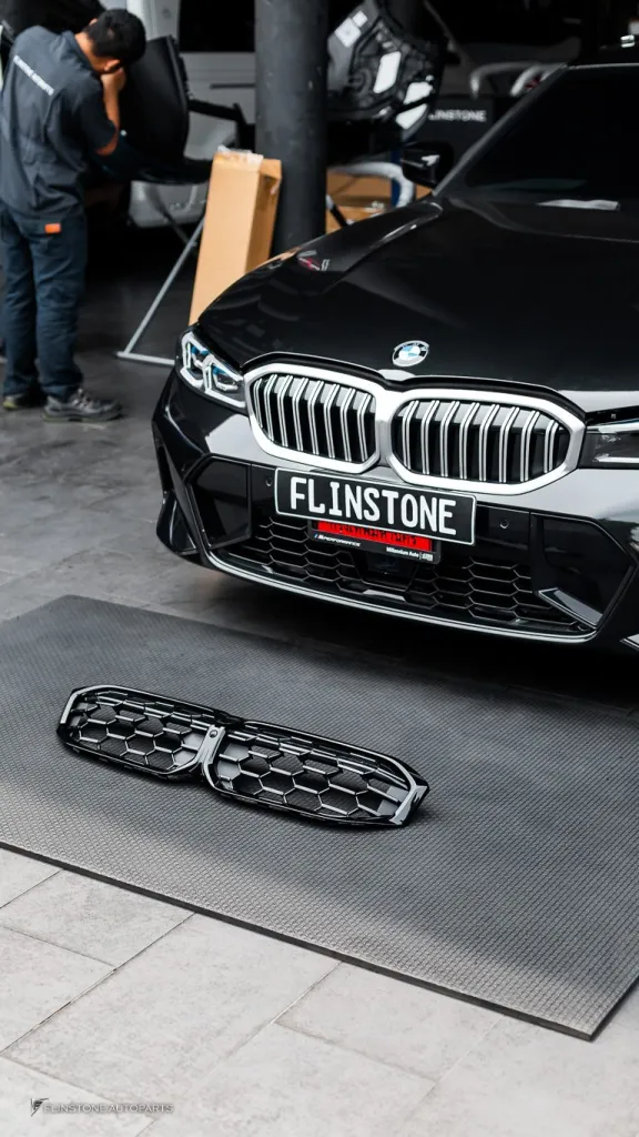 BMW G20 กระจังแท้