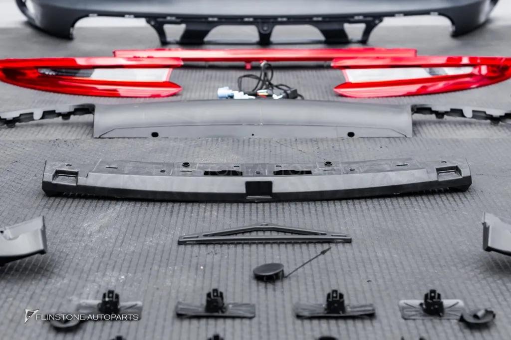 Porsche Carrera 991.1 to 991.2 กันชนหลัง ไฟท้าย