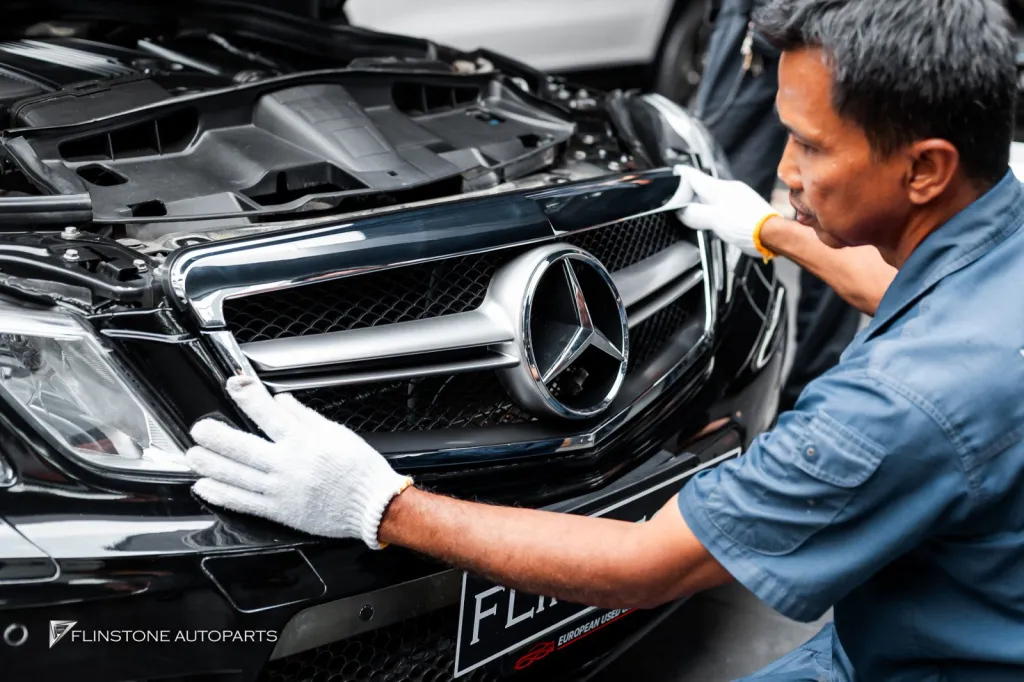 Mercedes Benz W212 กระจัง
