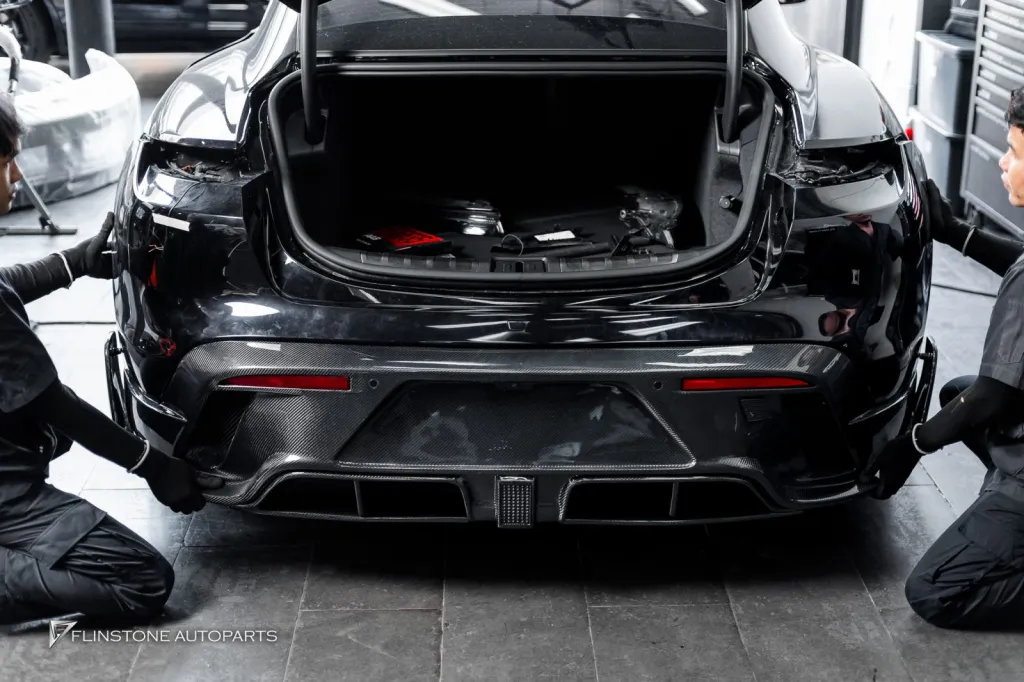 Porsche Taycan พาร์ทคาร์บอนรอบคัน