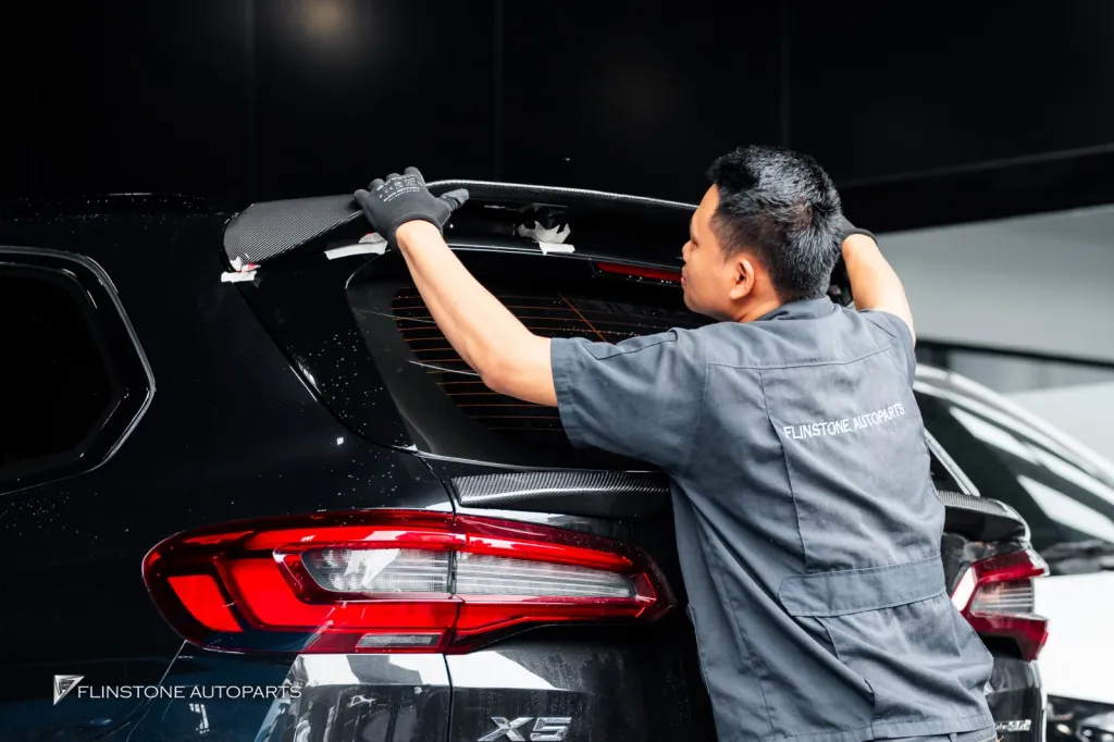BMW X5 สปอยเลอร์ แก้ม