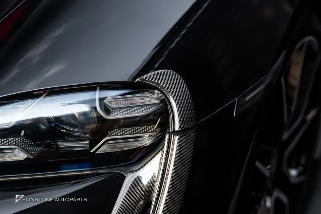 Porsche Taycan พาร์ทคาร์บอนรอบคัน