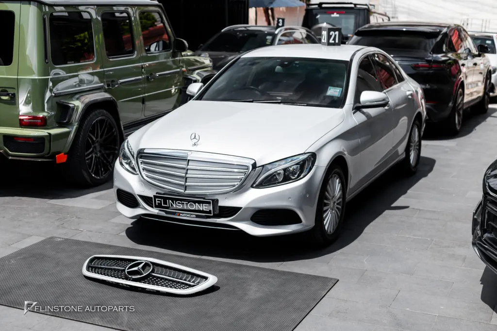 Mercedes Benz W205 Grille star