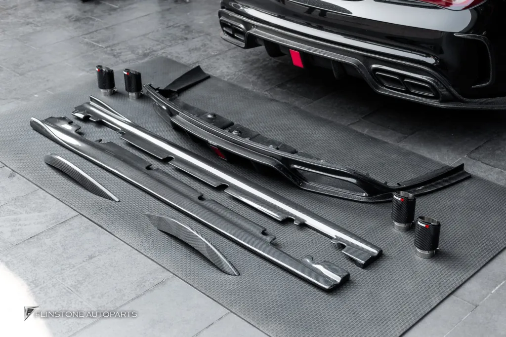 Mercedes Benz Cla 扩散器 CMST 全车碳纤维部件