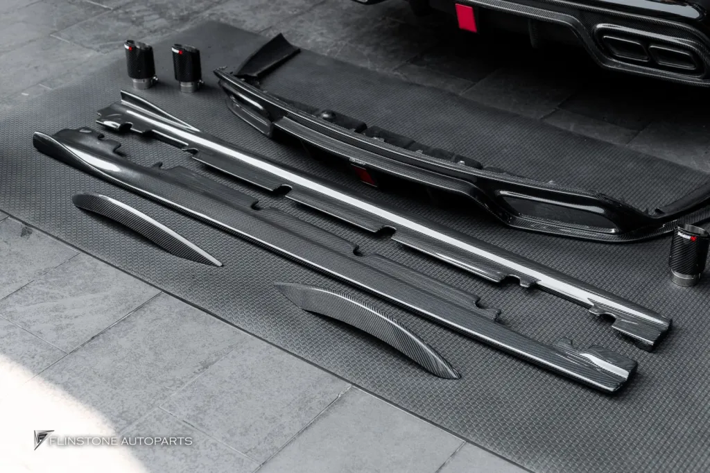 Mercedes Benz Cla 扩散器 CMST 全车碳纤维部件