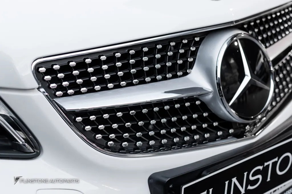 Mercedes Benz W207 กระจัง