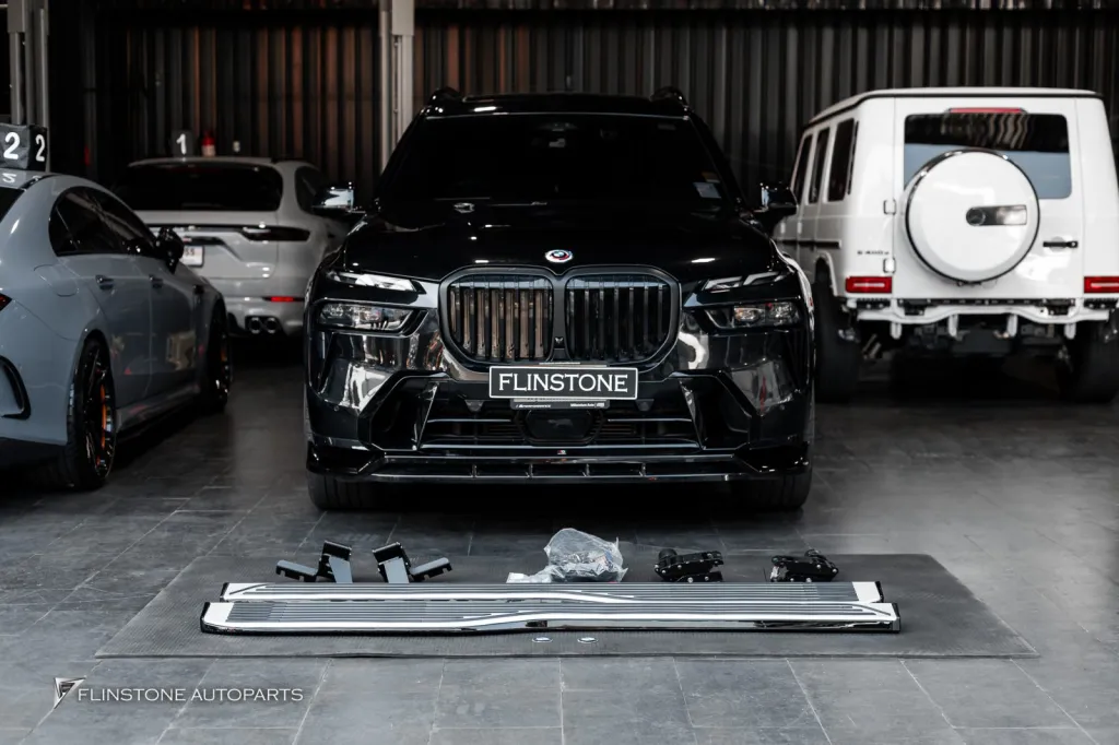 BMW X7 บันไดไฟฟ้า