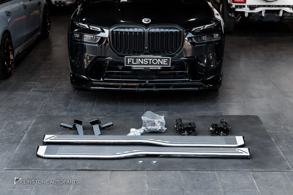 BMW X7 บันไดไฟฟ้า