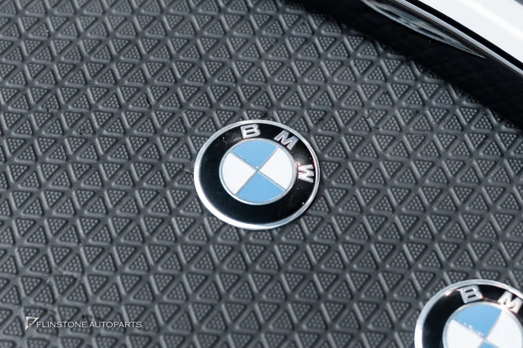 BMW X7 บันไดไฟฟ้า