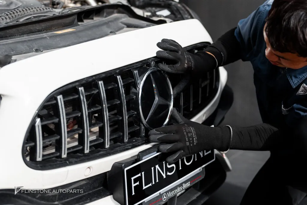 Mercedes Benz W213 ดาวกระจัง