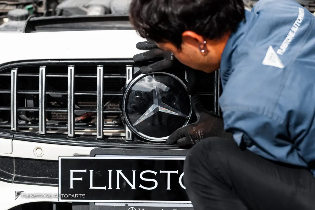 Mercedes Benz W213 ดาวกระจัง