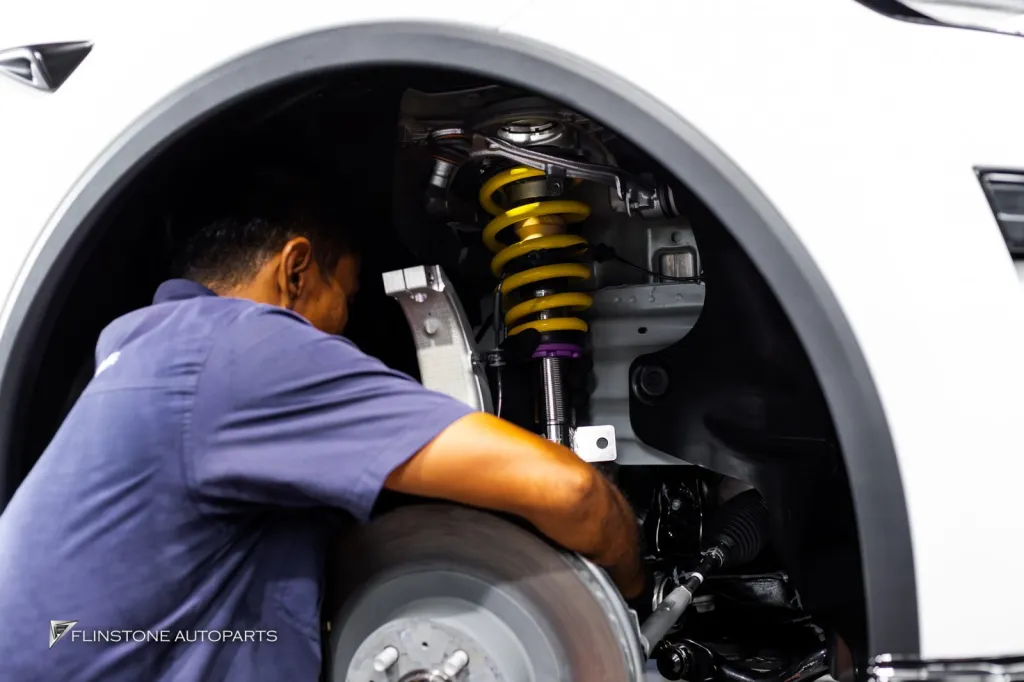 Tesla Juniper โช้ค KW V3
