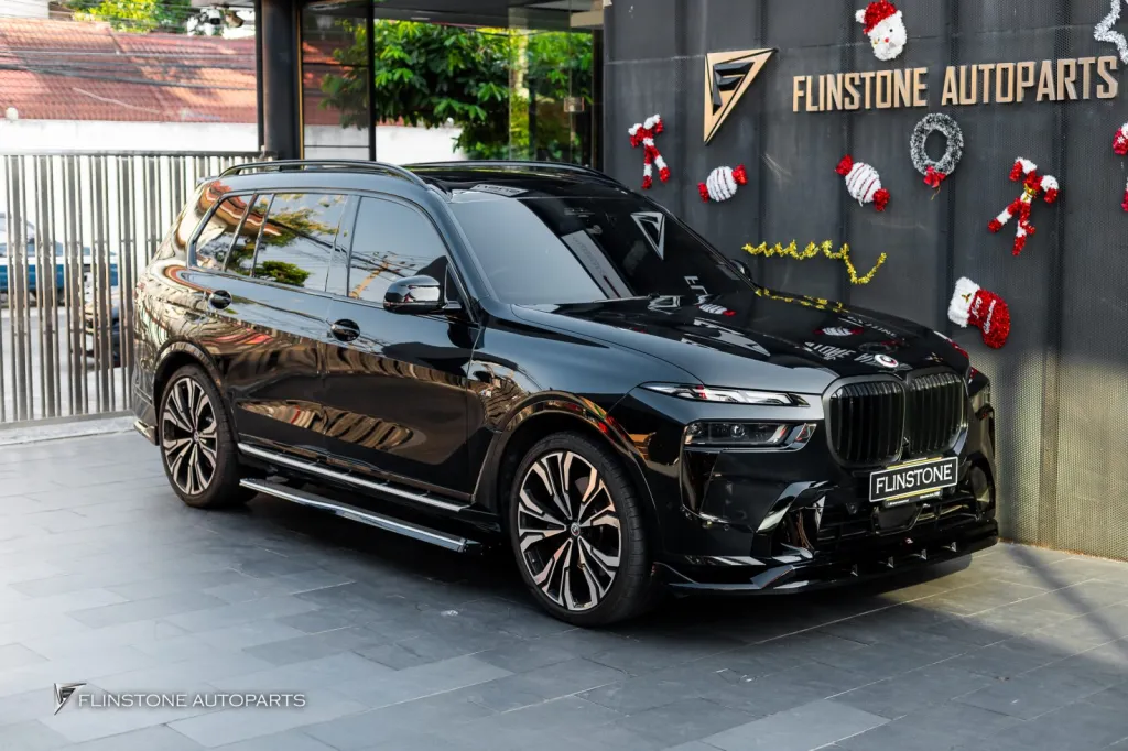 BMW X7 บันไดไฟฟ้า