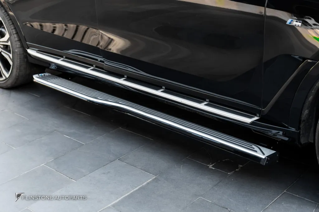 BMW X7 บันไดไฟฟ้า