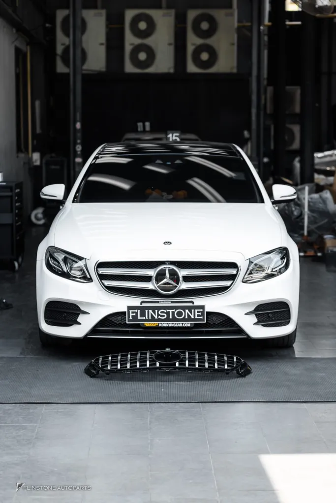 Mercedes Benz  W213 กระจัง