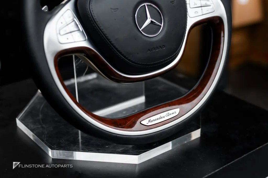Mercedes Benz 222 พวงมาลัย