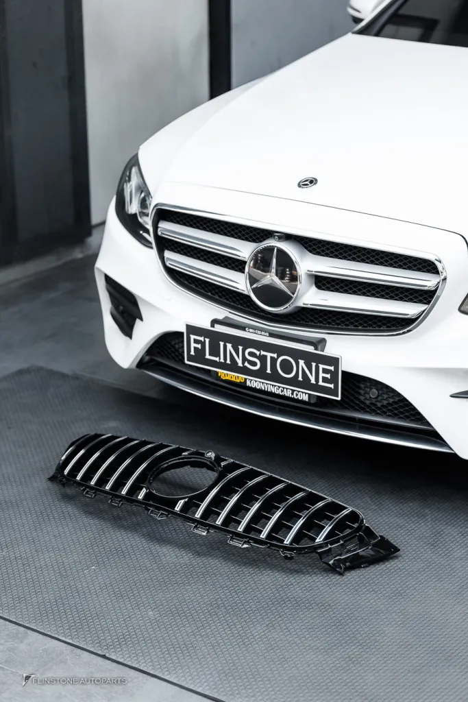 Mercedes Benz  W213 กระจัง