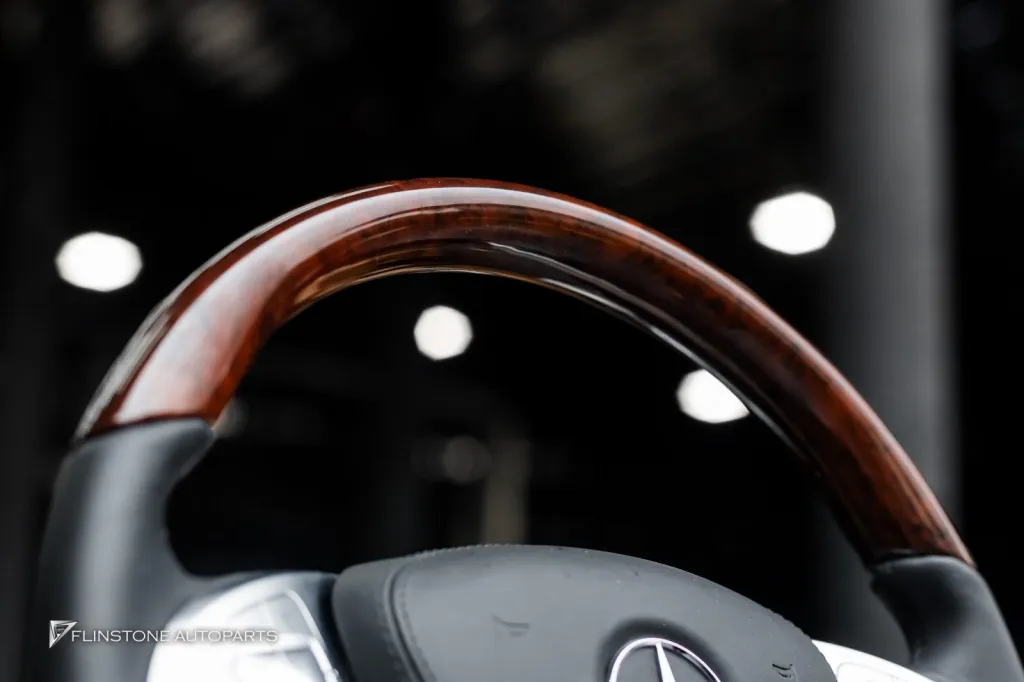 Mercedes Benz 222 พวงมาลัย