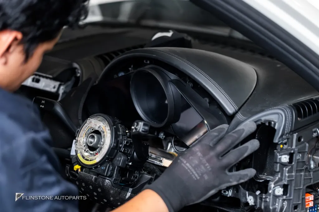 Porsche Cayenne 958 โช้ค AGT กล่อง RACE CHIP ท่อ Res Exhaust เบรคเซรามิค