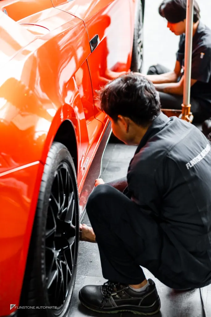 Lamborghini Gallado กันชนหน้า ดิฟ สเกิร์ต ปลายท่อ