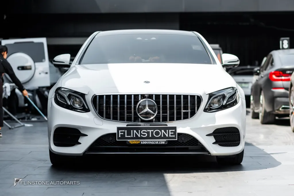Mercedes Benz  W213 กระจัง