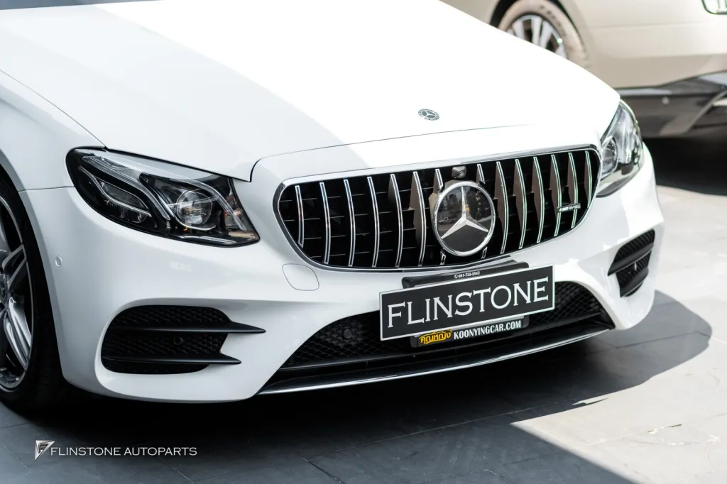 Mercedes Benz  W213 กระจัง