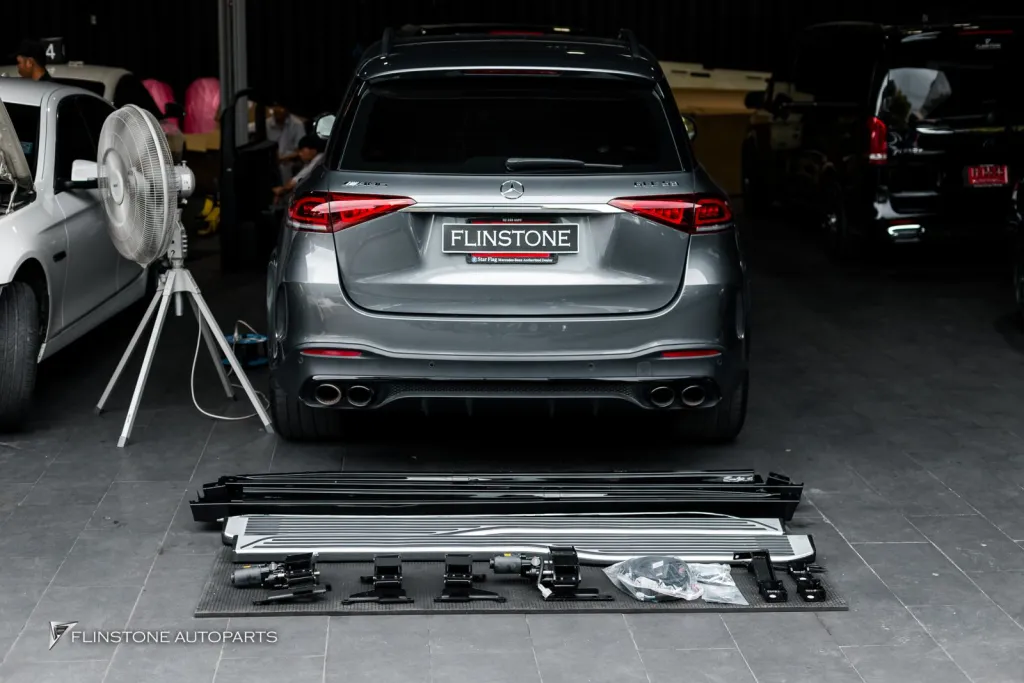 Mercedes Benz GLE บันไดไฟฟ้า