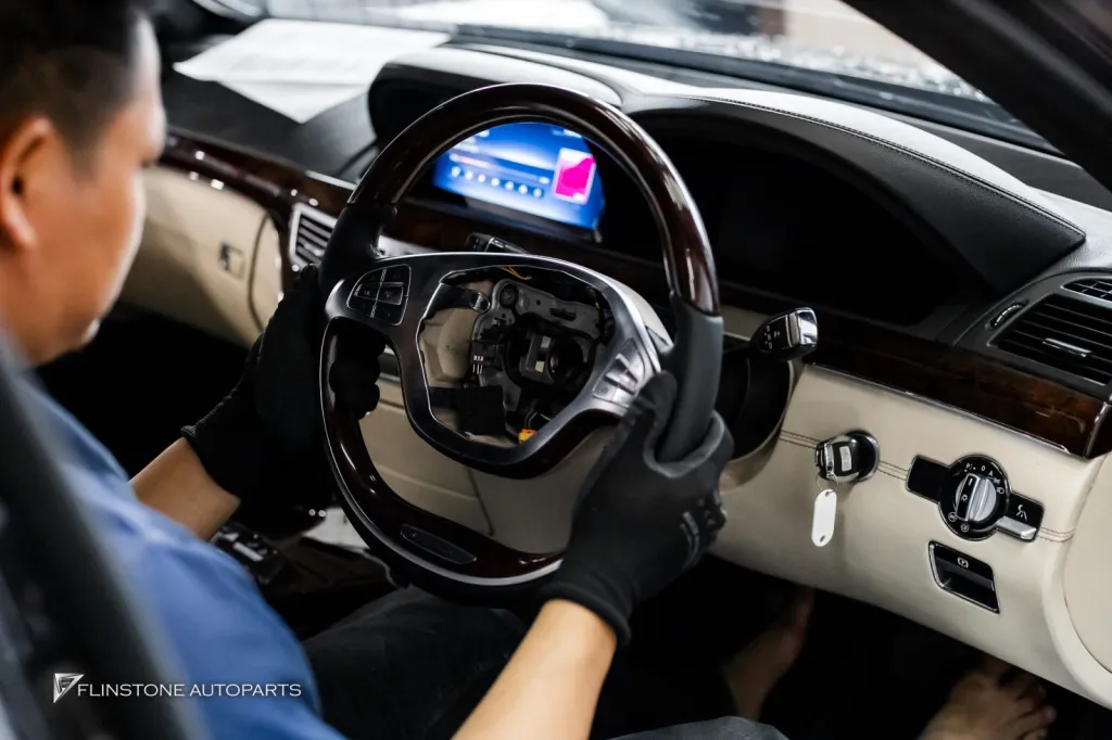 Mercedes Benz 222 พวงมาลัย