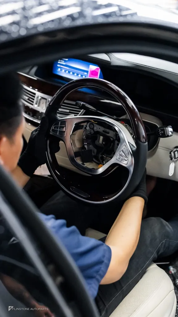 Mercedes Benz 222 พวงมาลัย