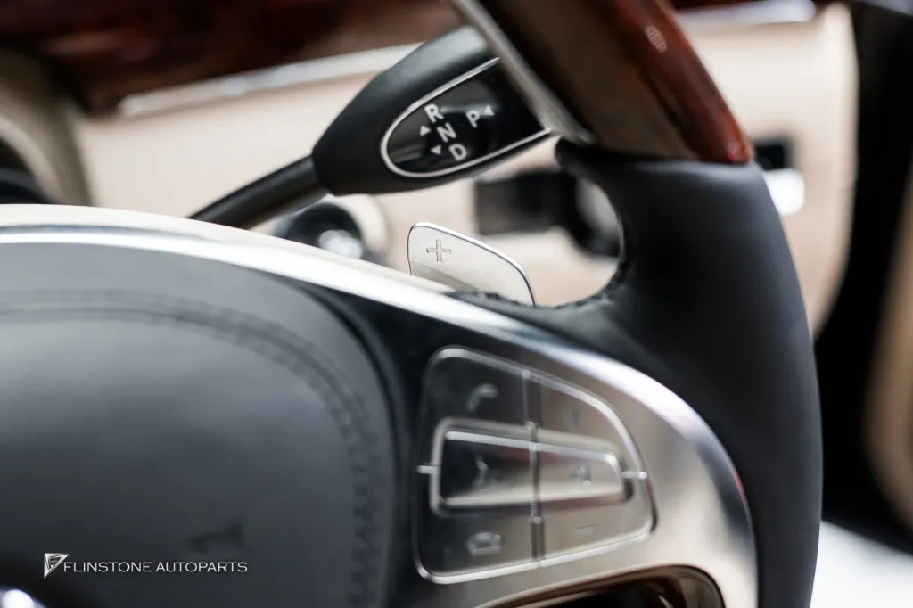 Mercedes Benz 222 พวงมาลัย