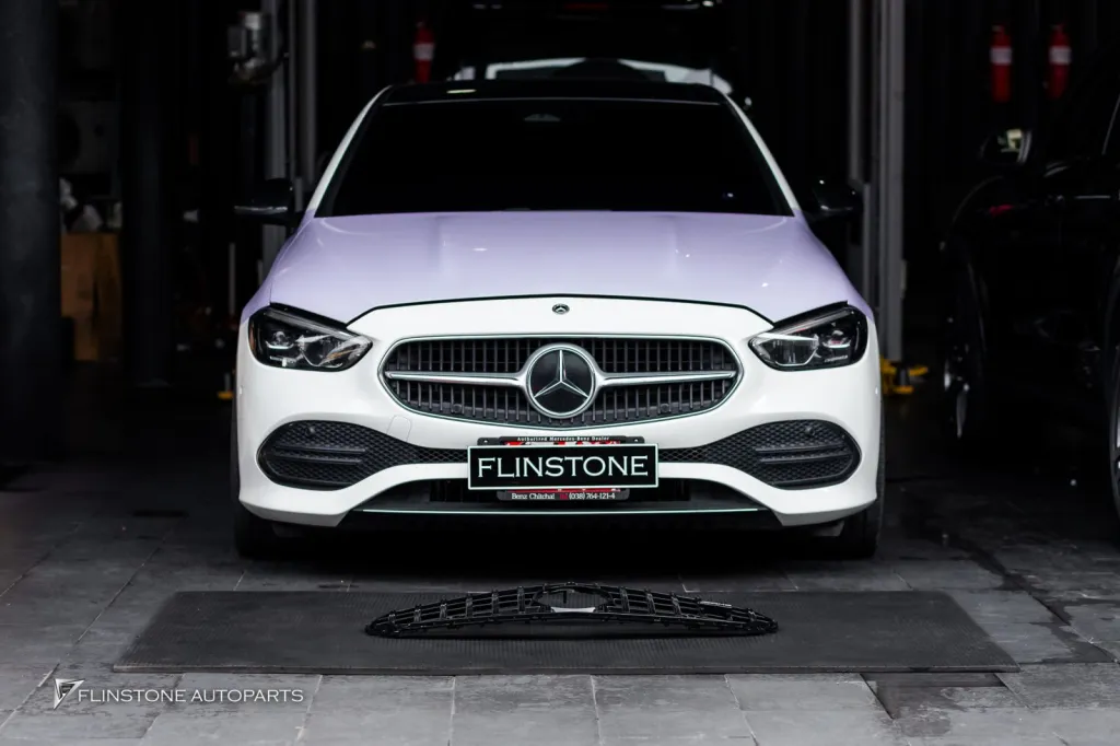 Mercedes Benz W206 กระจัง