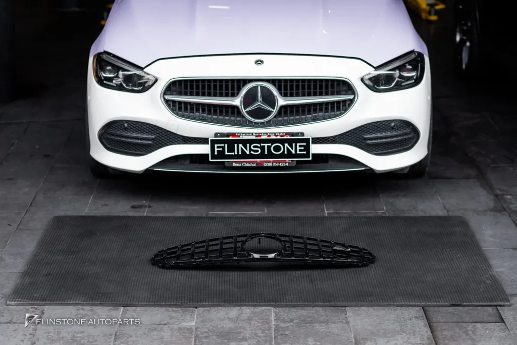 Mercedes Benz W206 กระจัง