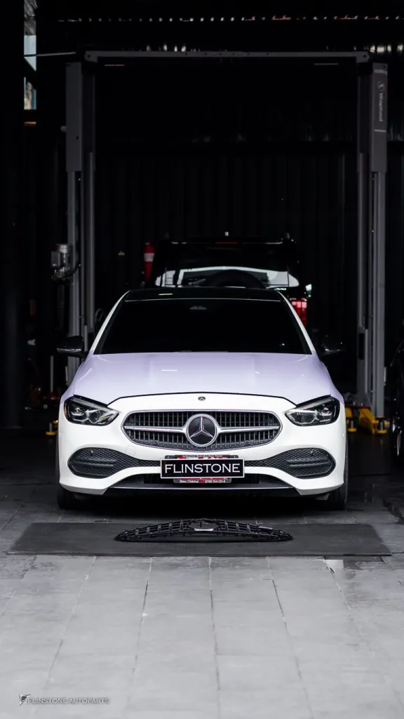 Mercedes Benz W206 กระจัง