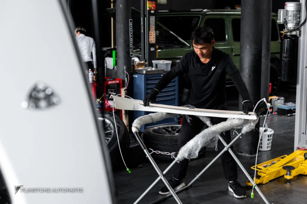 Mercedes Benz Vito ม่านไฟฟ้าด้านหลัง