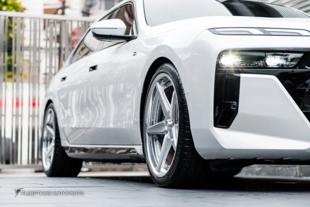 BMW i7 lowering