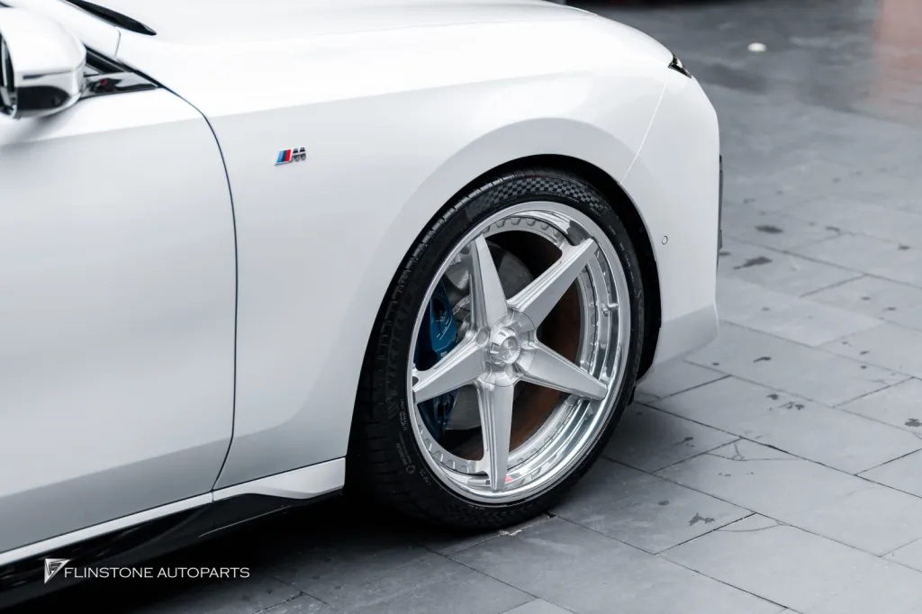 BMW i7 lowering