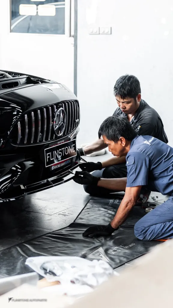 Mercedes Benz W206 ดิฟ ปลายท่อ ผ้ายางท้าย กรอบกุญแจคาร์บอน ลิ้นหน้า โลโก้