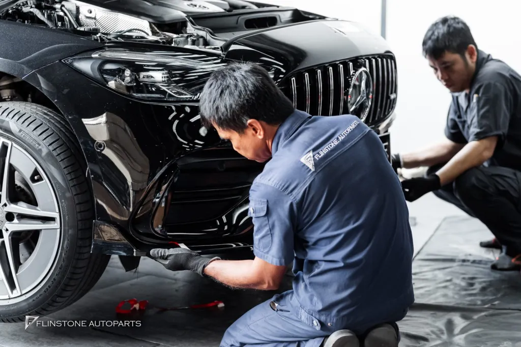 Mercedes Benz W206 ดิฟ ปลายท่อ ผ้ายางท้าย กรอบกุญแจคาร์บอน ลิ้นหน้า โลโก้
