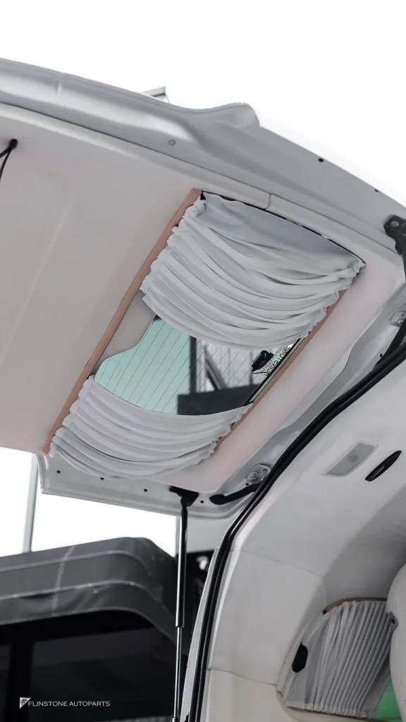 Mercedes Benz Vito ม่านไฟฟ้าด้านหลัง