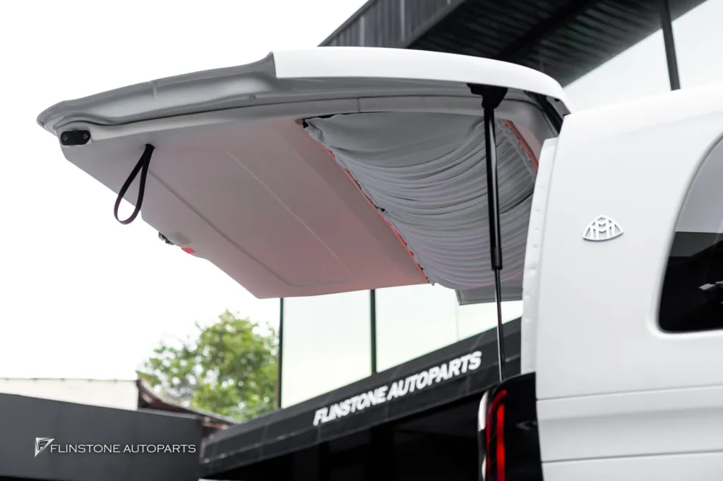 Mercedes Benz Vito ม่านไฟฟ้าด้านหลัง