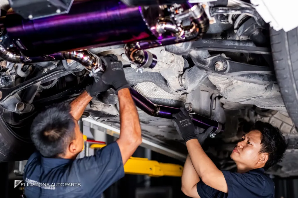 Porsche Cayenne 958 โช้ค AGT กล่อง RACE CHIP ท่อ Res Exhaust เบรคเซรามิค