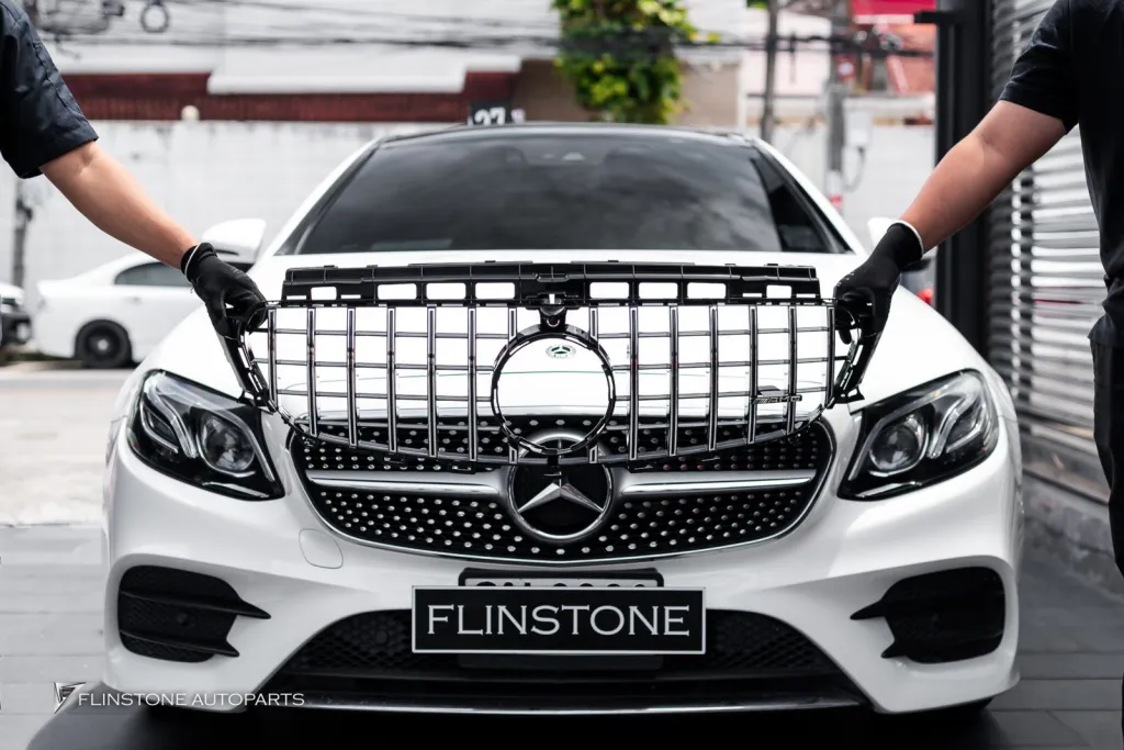 Mercedes Benz C238 กระจัง