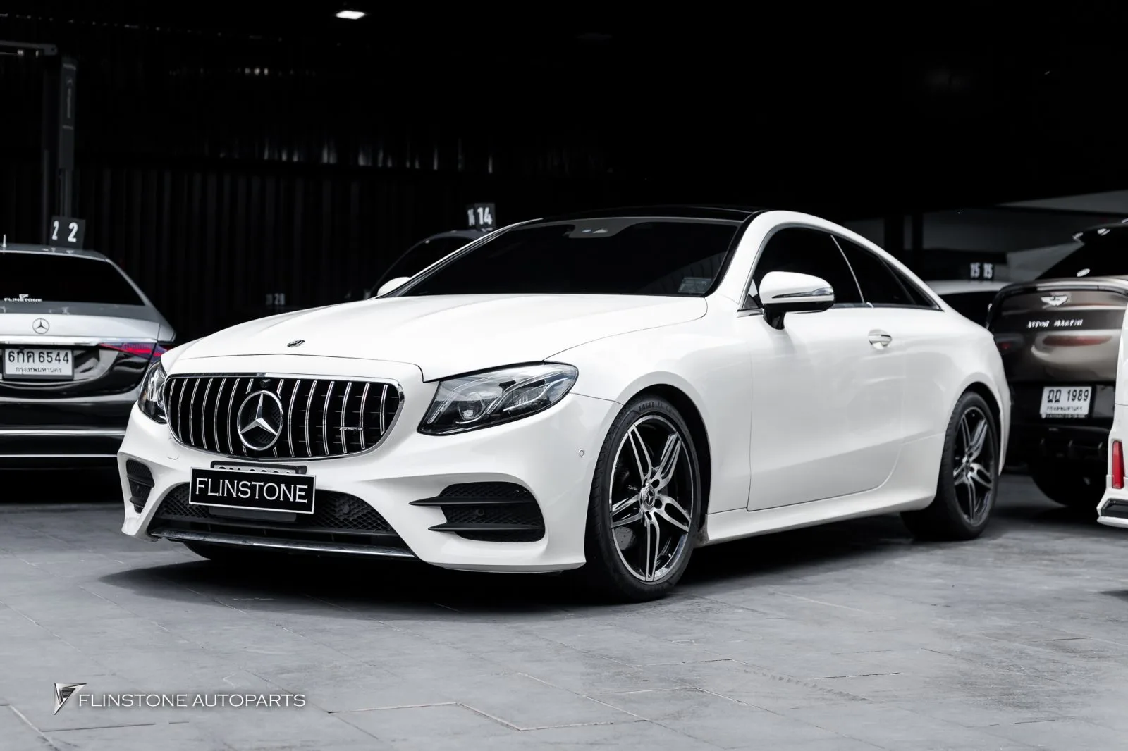 Mercedes Benz C238 กระจัง