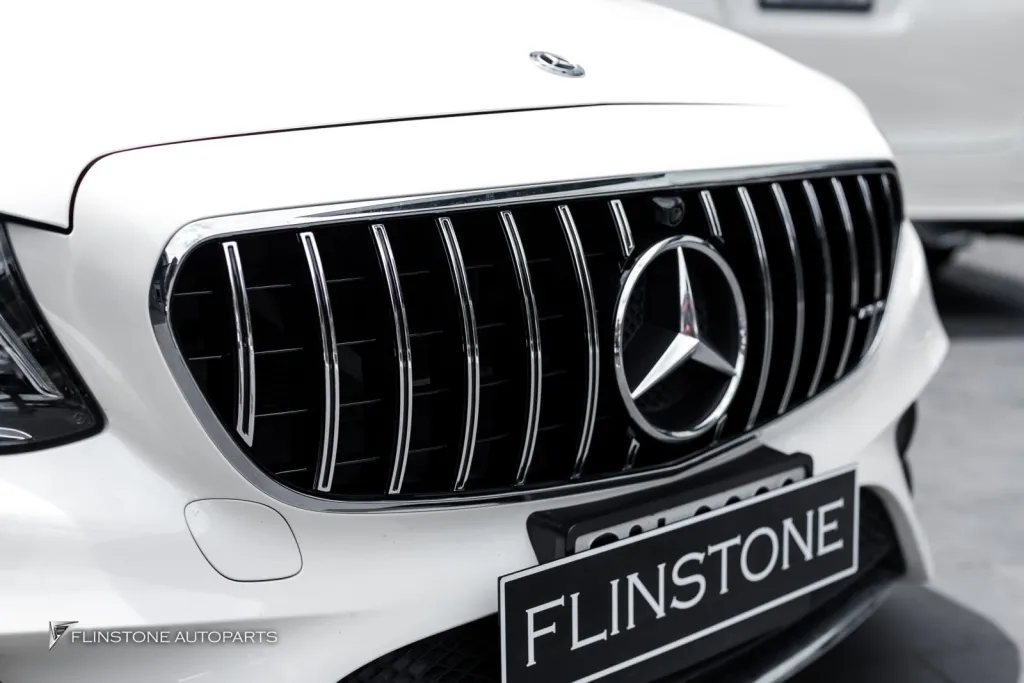 Mercedes Benz C238 กระจัง
