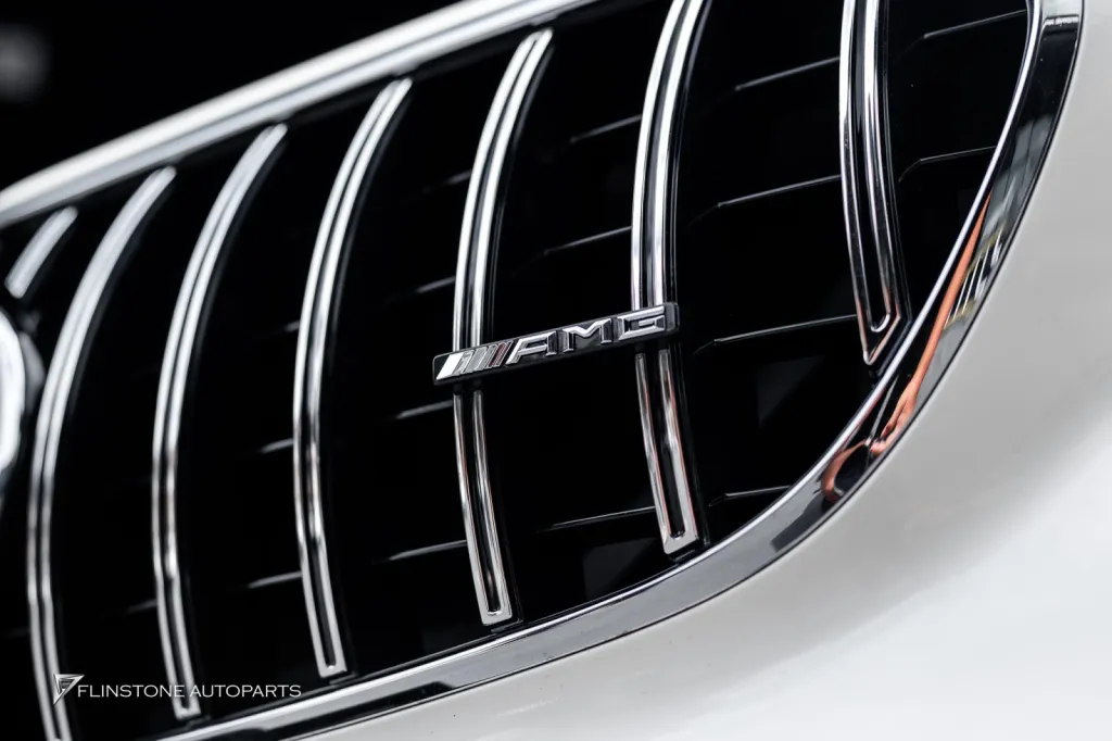 Mercedes Benz C238 กระจัง