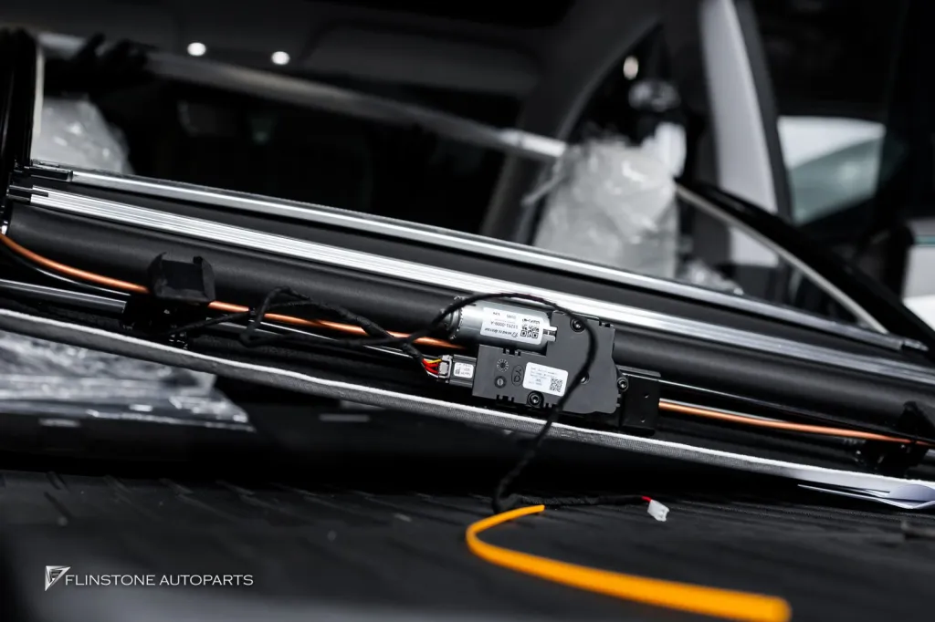Tesla Juniper ม่านไฟฟ้า