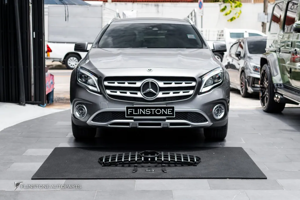 Mercedes Benz Gla กระจัง