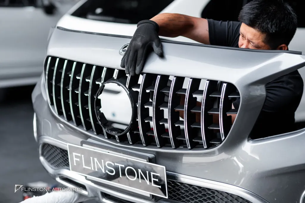 Mercedes Benz Gla กระจัง